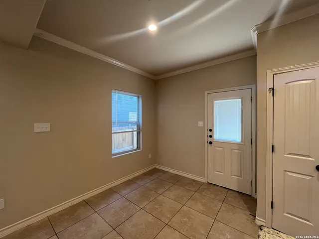 $1,395 | 6410 Luglio Lane, Unit 104, San Antonio, TX 78233