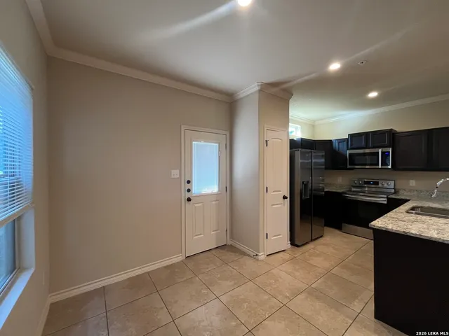 $1,395 | 6410 Luglio Lane, Unit 104, San Antonio, TX 78233