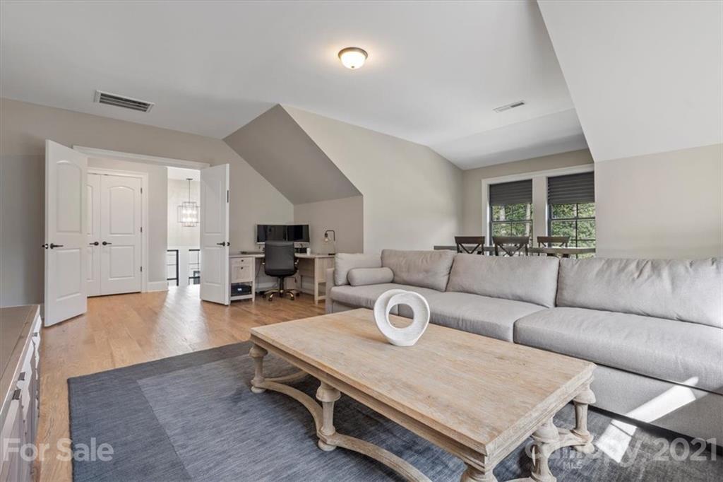 5636 Closeburn Road Charlotte, NC 28209 - Photo 22 of 42 Gallery Image 22