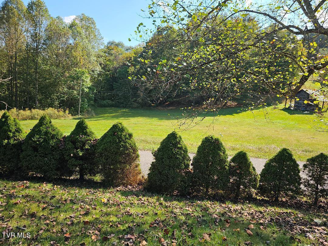 2056 Honey Camp Road Clintwood, VA 24228 - Photo 27 of 29 8