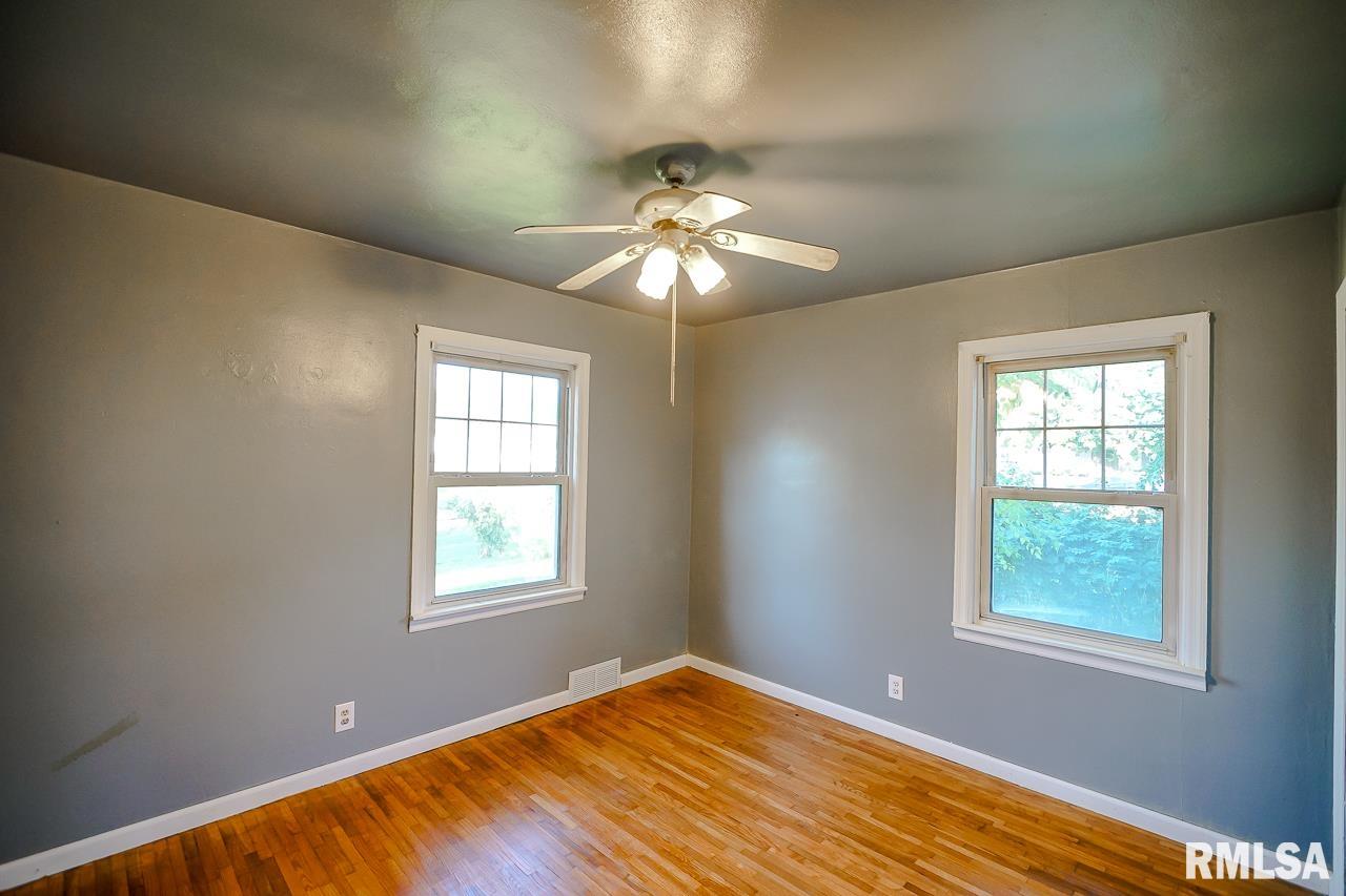 234 East Cherry Ridge Road Peoria, IL 61614 - Photo 13 of 26 Gallery Image 13