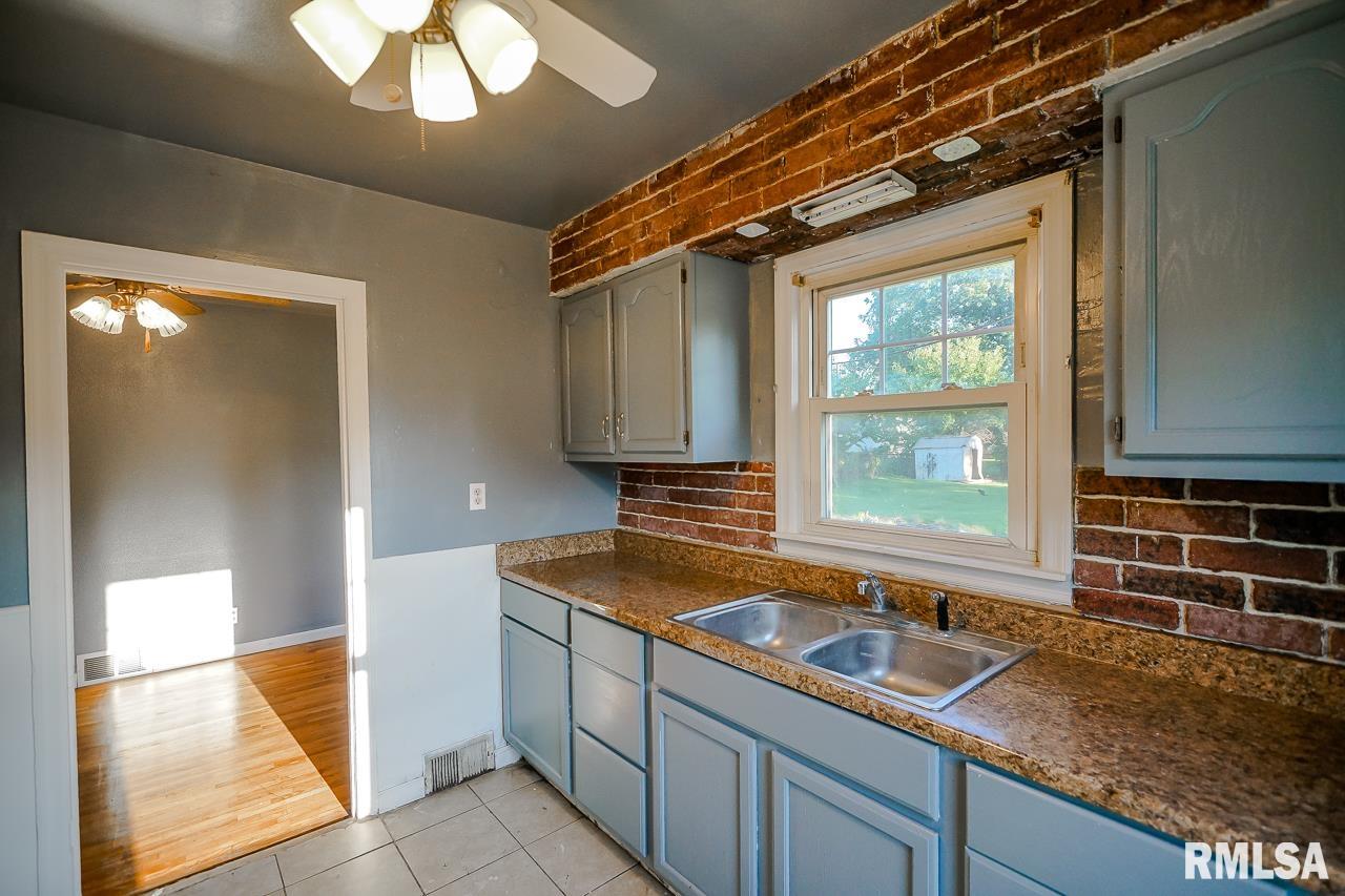 234 East Cherry Ridge Road Peoria, IL 61614 - Photo 9 of 26 Gallery Image 9