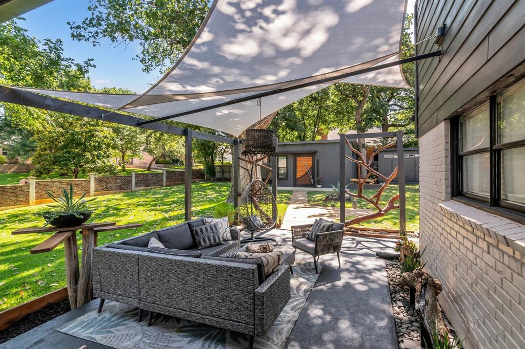 3449 West T Parr Road Grapevine, TX 76051 - Photo 23 of 32 a view of an outdoor sitting area with furniture