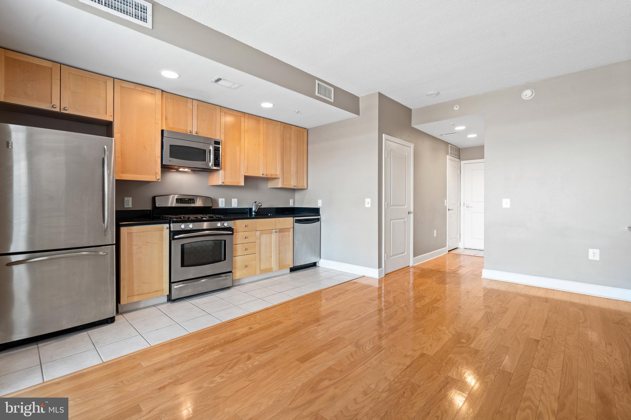 3600 South Glebe Road, Unit 302W Arlington, VA 22202 - Photo 4 of 26