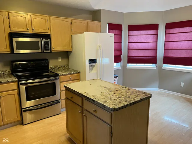 $1,800 | 12403 East 75th Street, Indianapolis, IN 46236