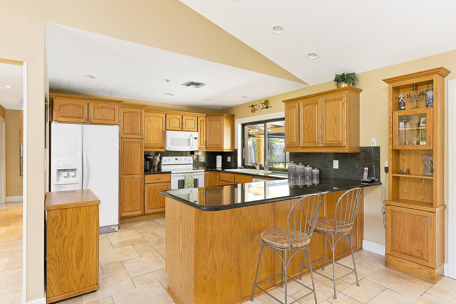 3991 Northwest 4th Avenue Boca Raton, FL 33431 - Photo 11 of 39 11_Kitchen