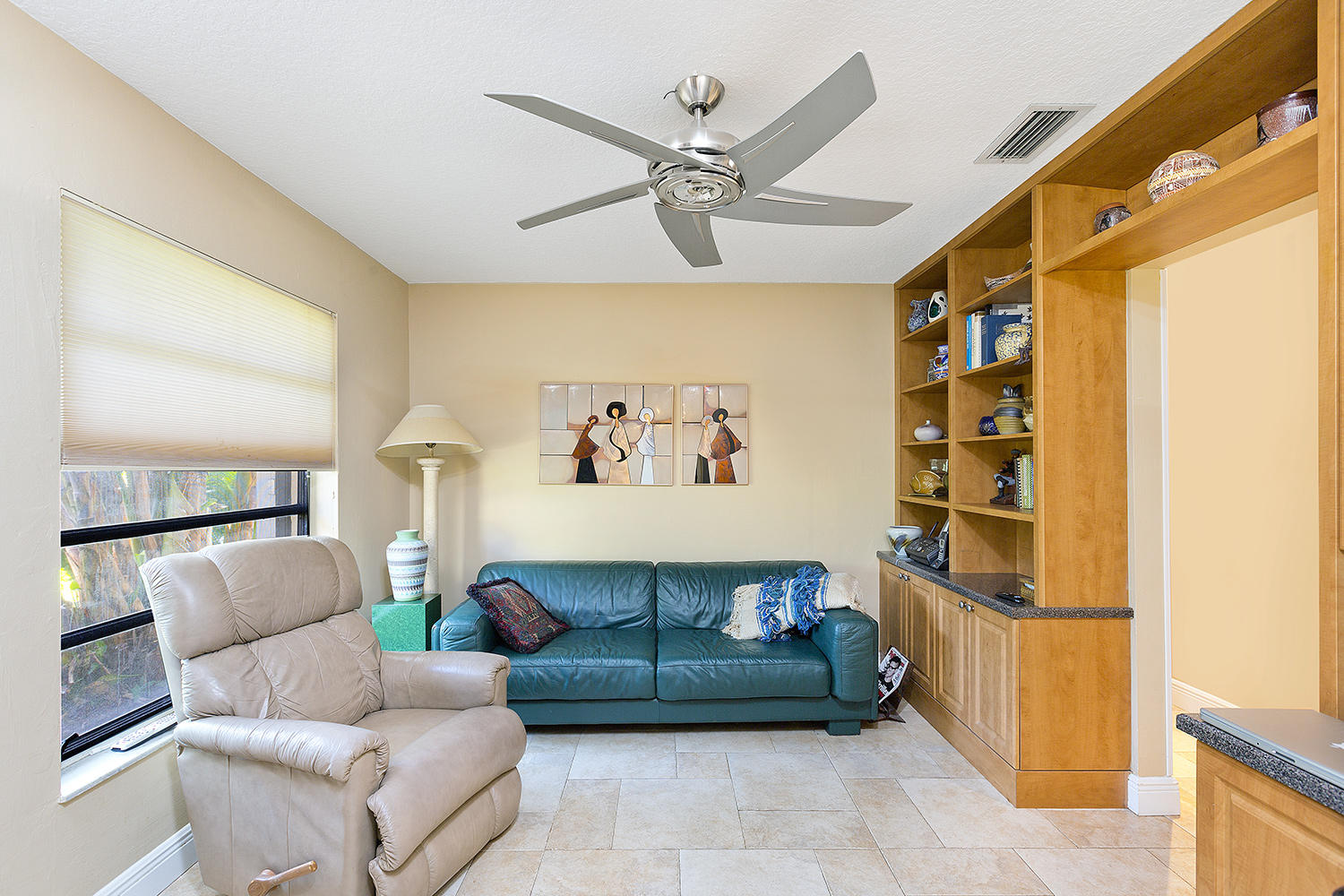 3991 Northwest 4th Avenue Boca Raton, FL 33431 - Photo 21 of 39 21_Den