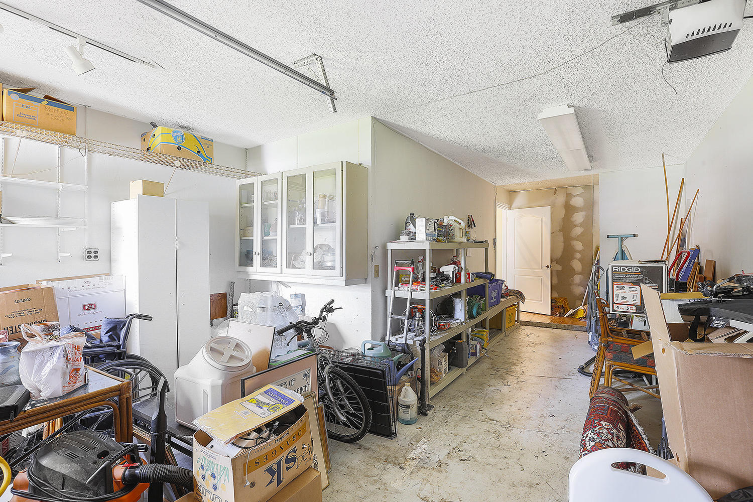 3991 Northwest 4th Avenue Boca Raton, FL 33431 - Photo 29 of 39 28_Garage_2