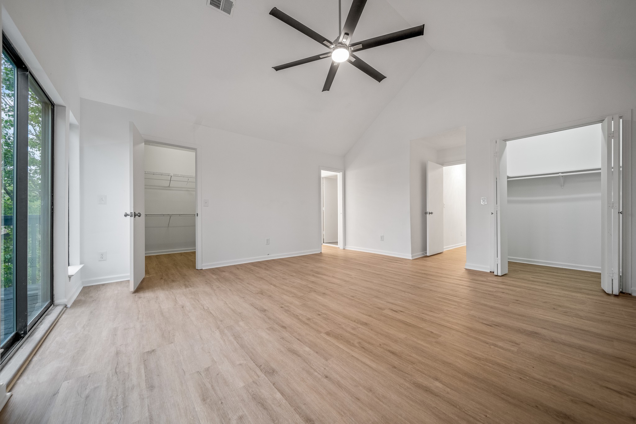 2417 Ravine Drive Nashville, TN 37217 - Photo 20 of 29 wooden floor in an empty room with a window