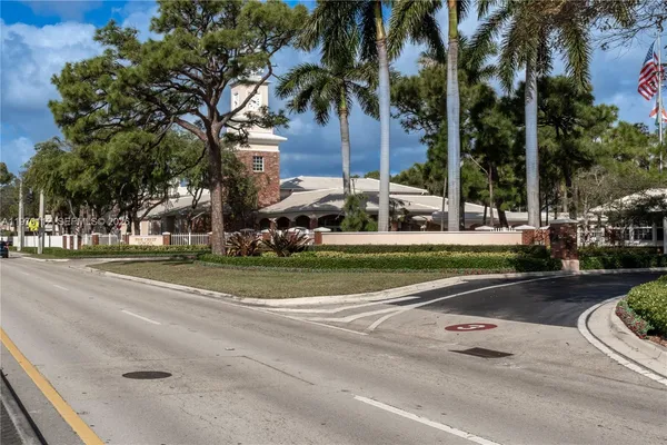 $664,990 | 2121 Northeast 62nd Street, Fort Lauderdale, FL 33308