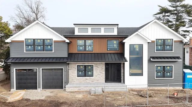 $2,700,000 | 730 Boelsen Drive, Westbury, NY 11590