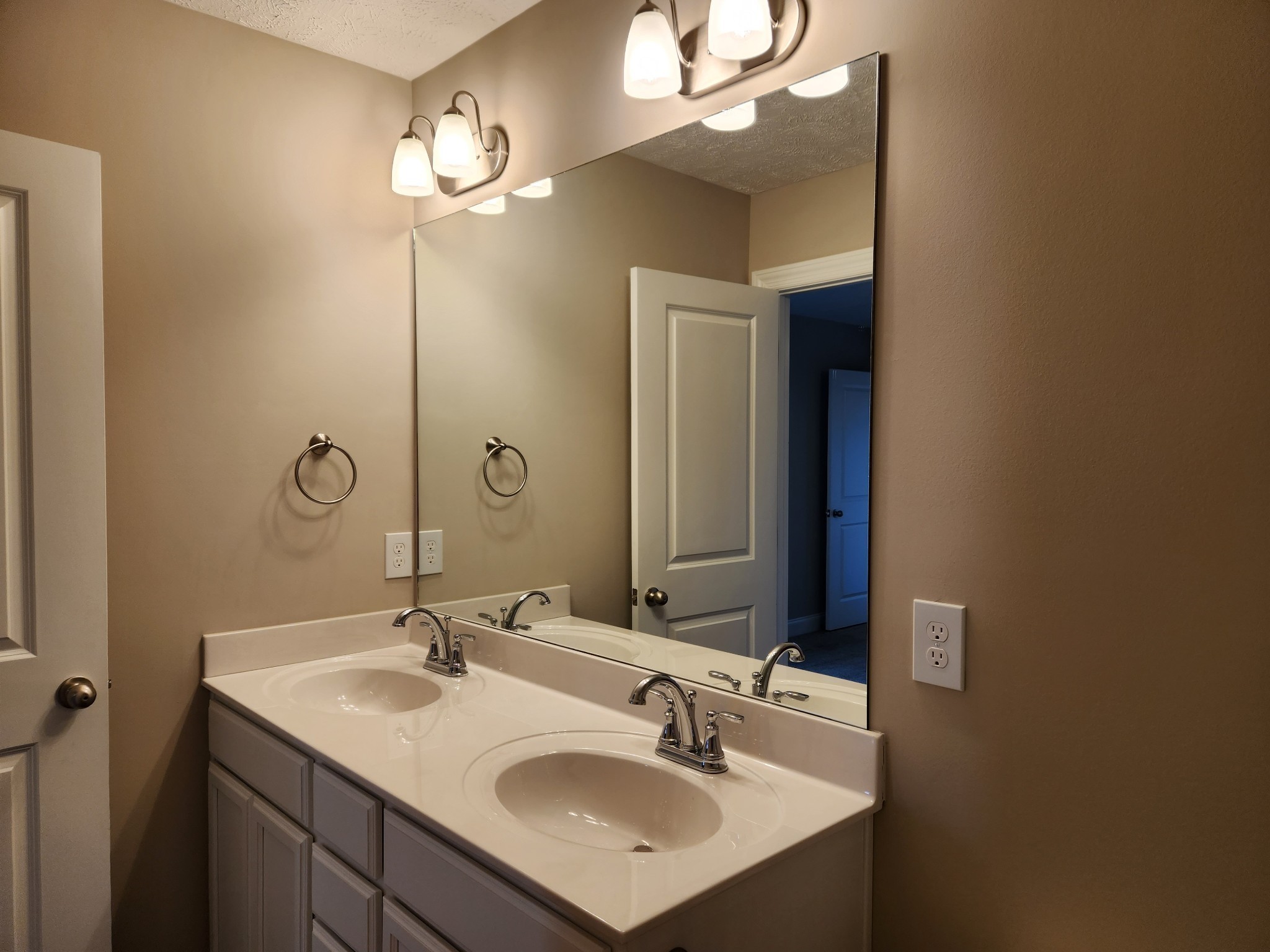 2112 Red Barn Road Christiana, TN 37037 - Photo 19 of 67 Custom Tall Bathroom Cabinets with Double Sinks in the Owner's Suite. Picture of Similar House.