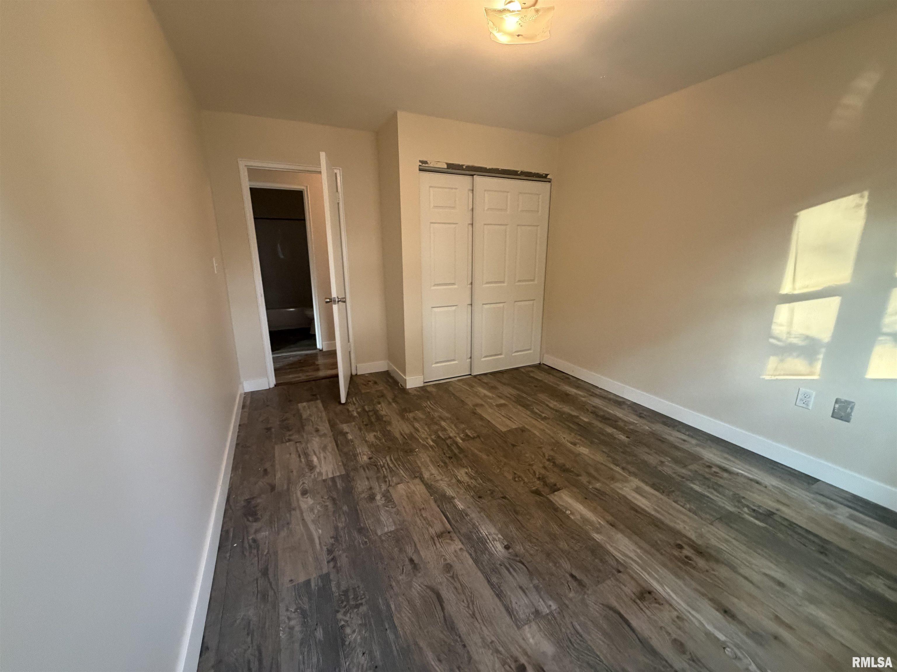 405 Grant Road Marquette Heights, IL 61554 - Photo 5 of 46
