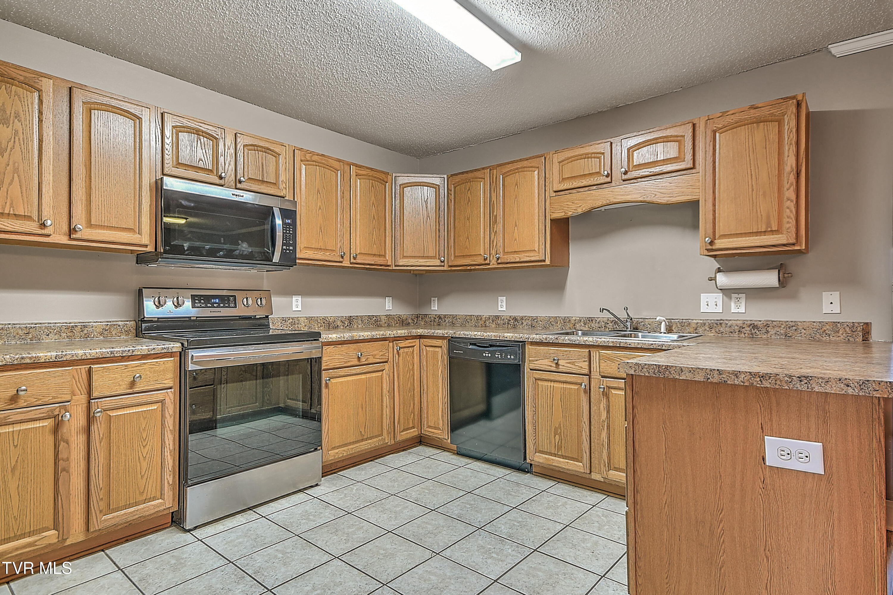 2518 Plymouth Road, Unit 45 Johnson City, TN 37601 - Photo 15 of 25 2518 Plymouth TH-17