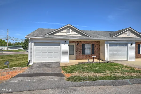 $210,000 | 2518 Plymouth Road, Unit 45, Johnson City, TN 37601