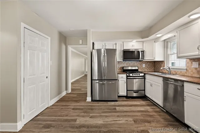 $279,500 | 310 Mechanic Street, Jeffersonville, IN 47130