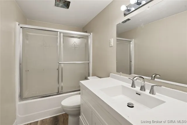 $279,500 | 310 Mechanic Street, Jeffersonville, IN 47130