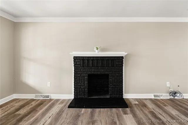 $279,500 | 310 Mechanic Street, Jeffersonville, IN 47130