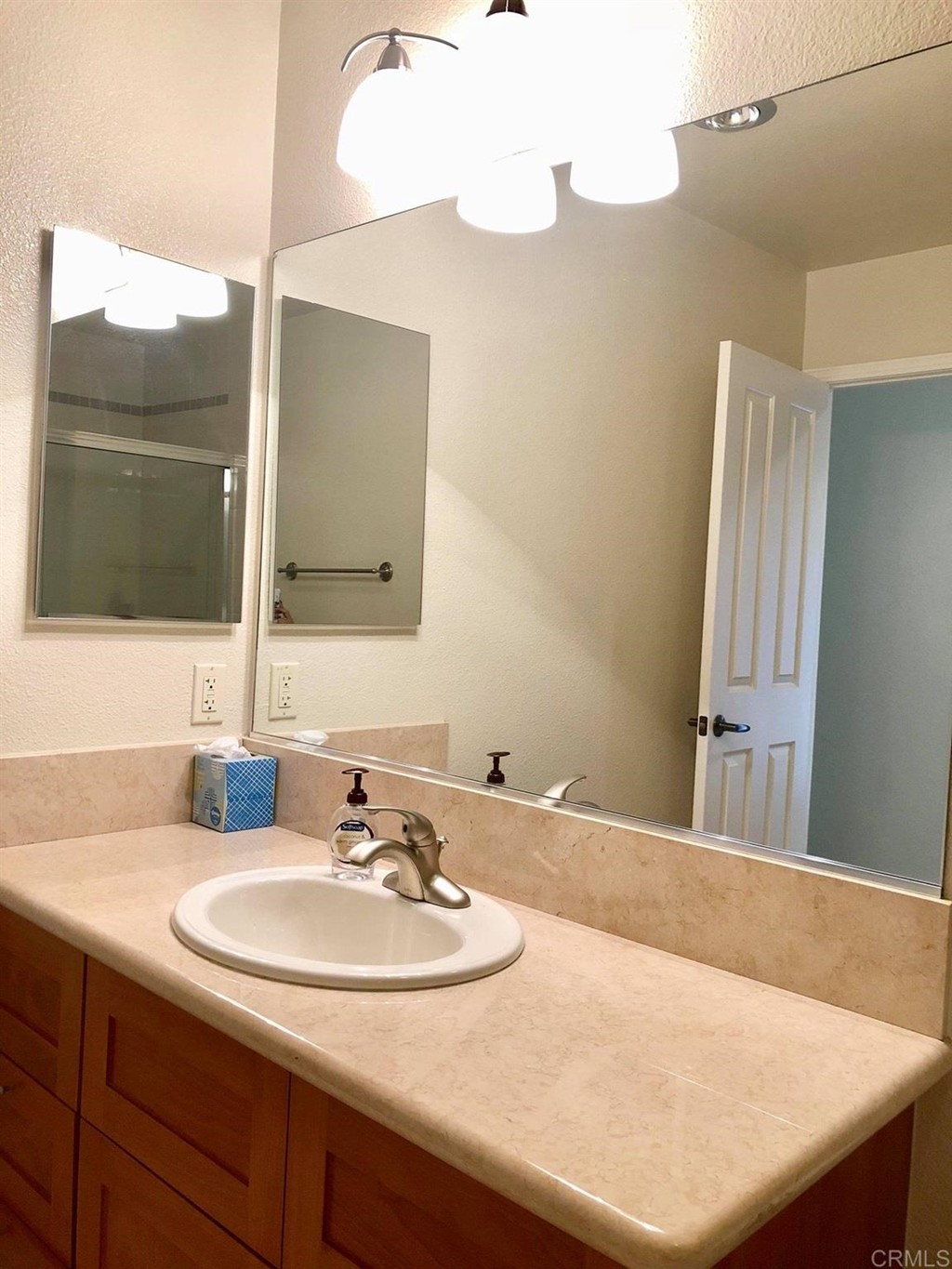 8544 Via Mallorca, Unit B La Jolla, CA 92037 - Photo 3 of 15