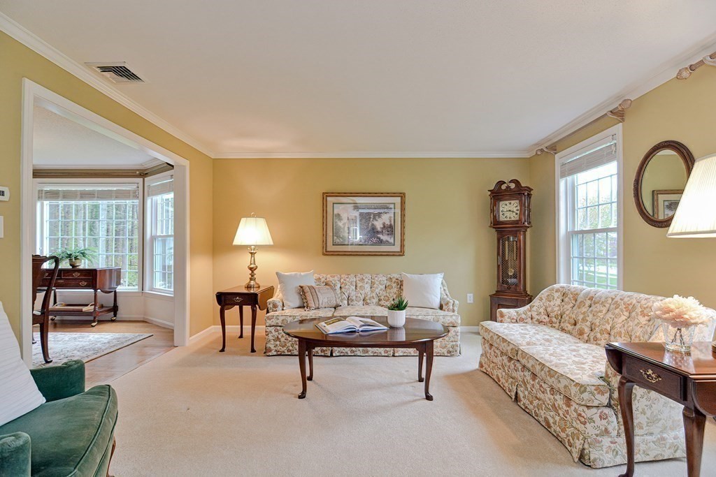 21 Juniper Road Franklin, MA 02038 - Photo 12 of 36 Gallery Image 12