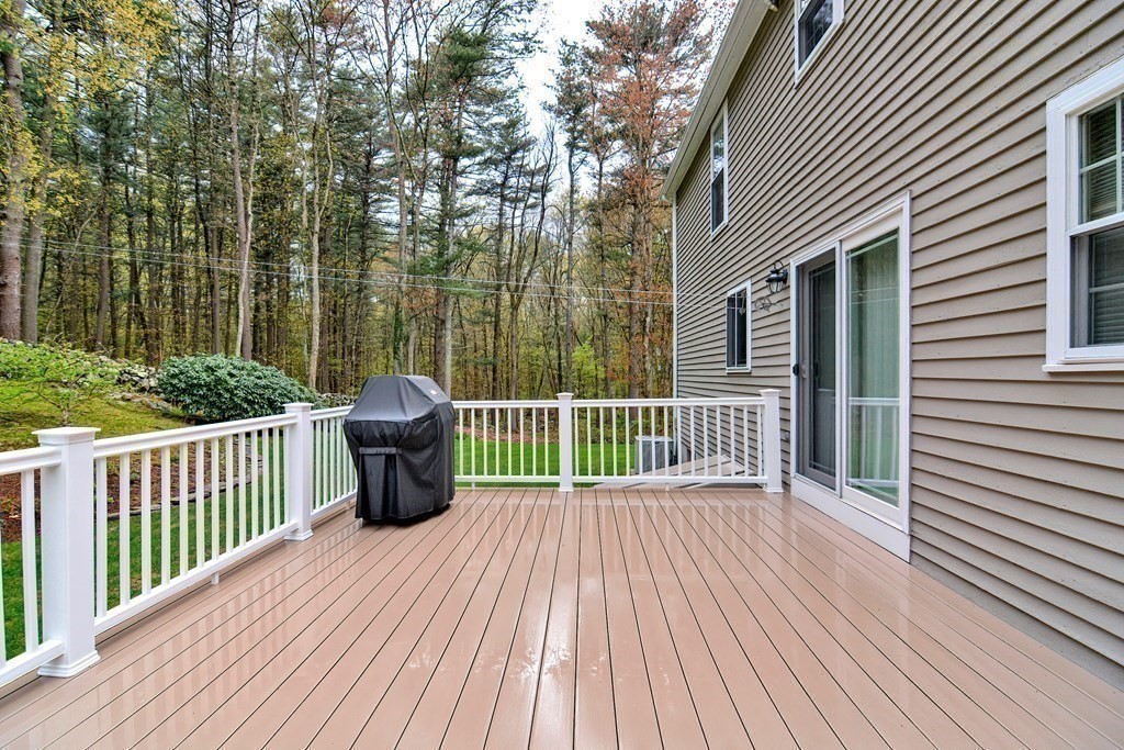 21 Juniper Road Franklin, MA 02038 - Photo 4 of 36 Gallery Image 4
