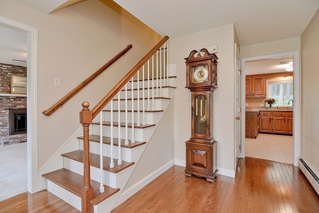 21 Juniper Road Franklin, MA 02038 - Photo 9 of 36 Gallery Image 9