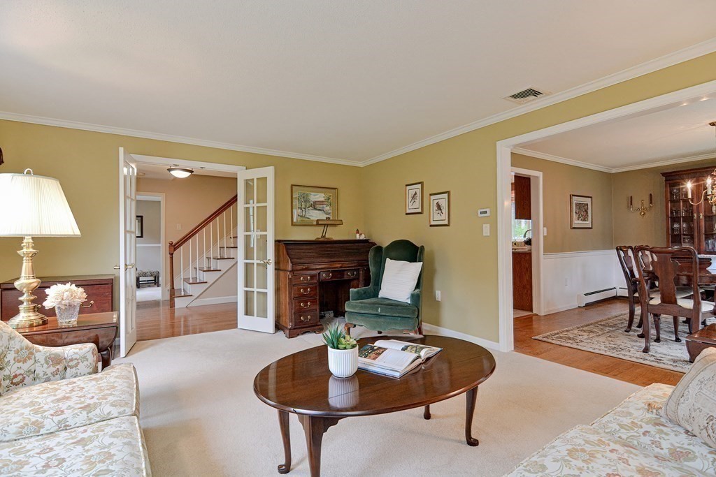 21 Juniper Road Franklin, MA 02038 - Photo 10 of 36 Gallery Image 10