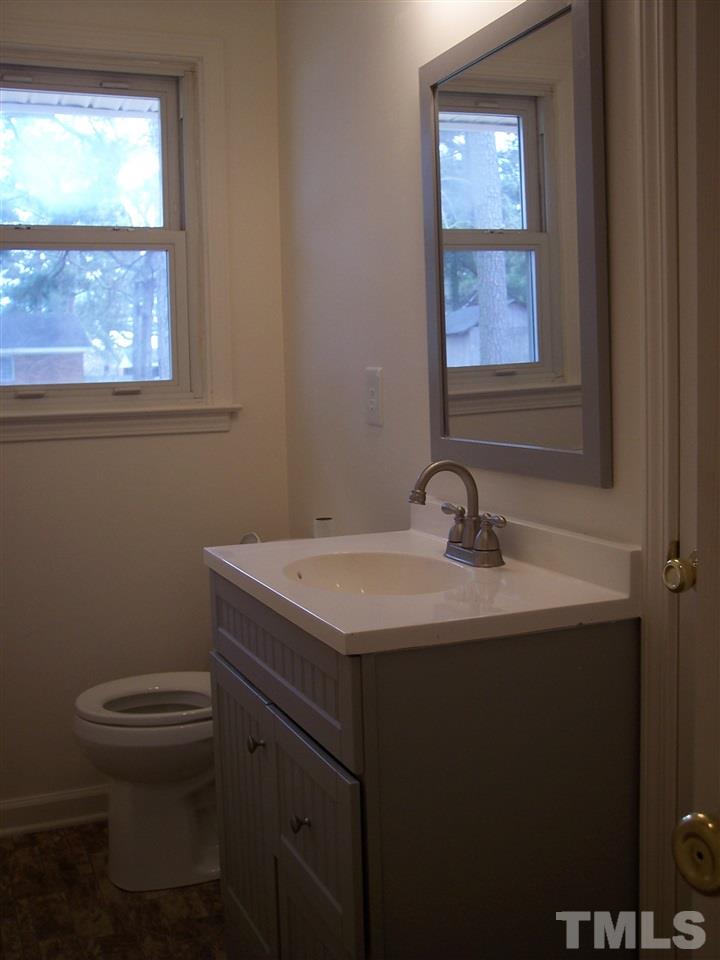 93 Biz Road Selma, NC 27576 - Photo 13 of 18 Gallery Image 13