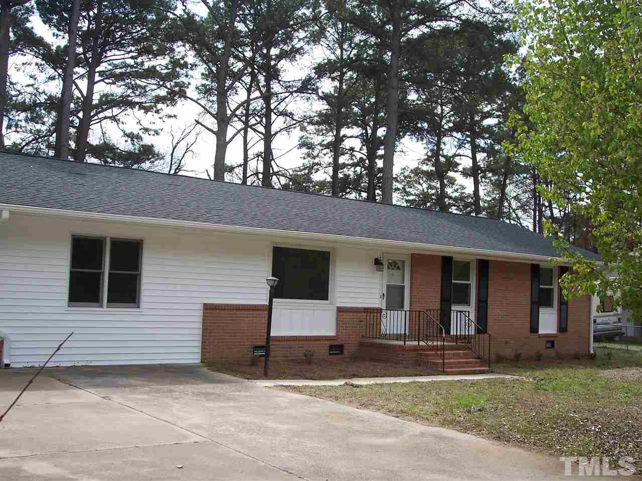 93 Biz Road Selma, NC 27576 - Photo 3 of 18 Gallery Image 3
