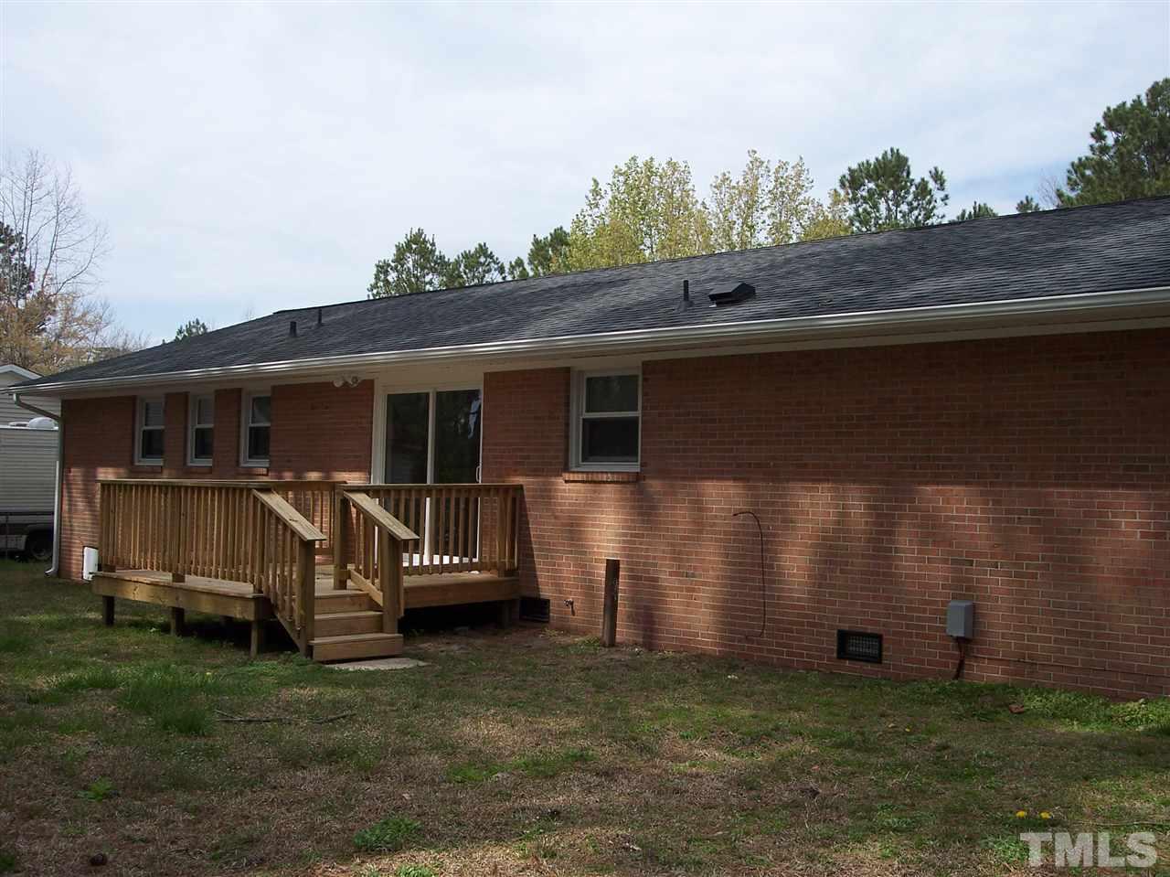93 Biz Road Selma, NC 27576 - Photo 5 of 18 Gallery Image 5