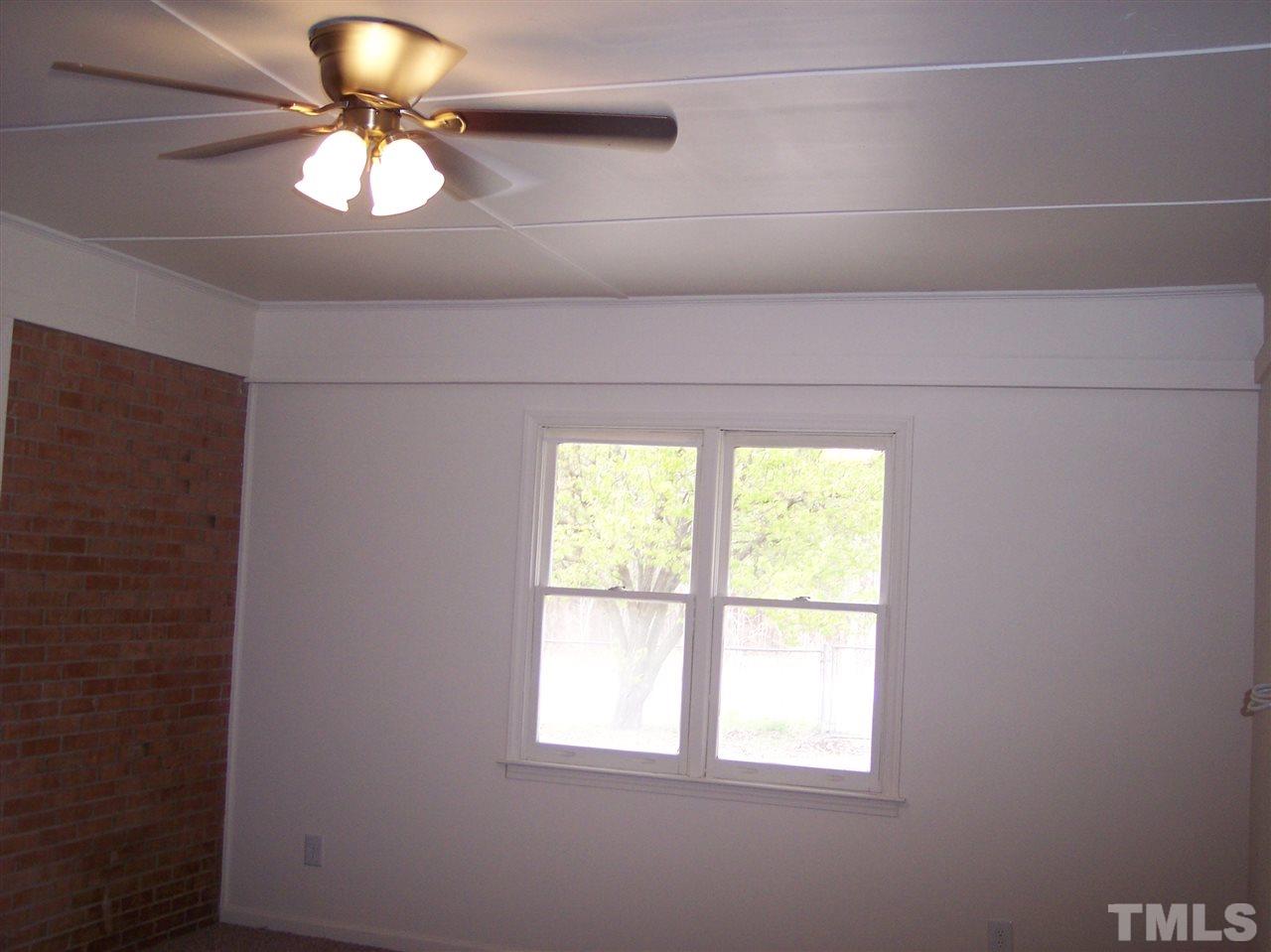 93 Biz Road Selma, NC 27576 - Photo 10 of 18 Gallery Image 10