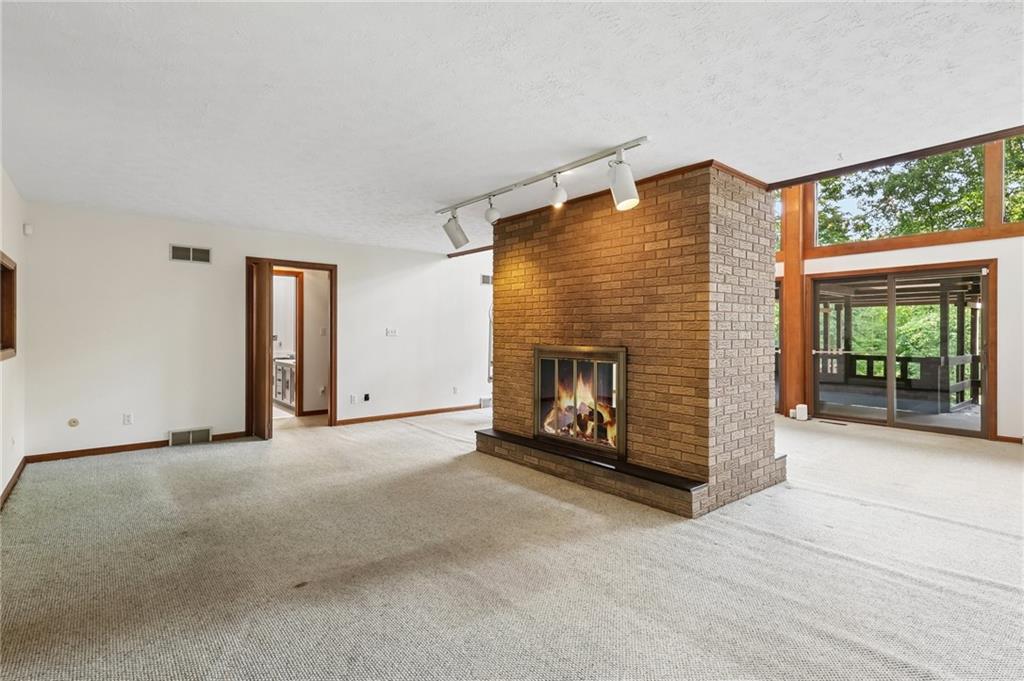 3132 Lake Road New Castle, PA 16102 - Photo 12 of 50 Gallery Image 12
