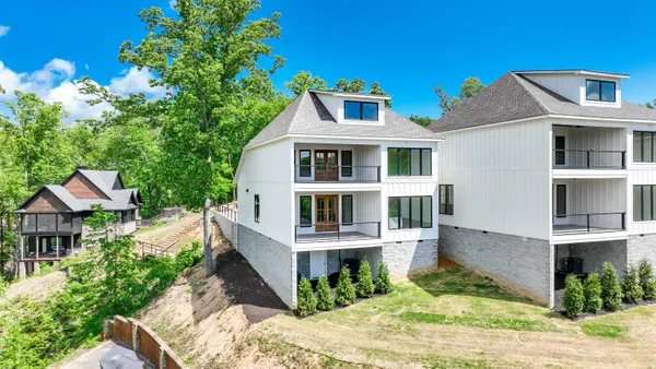 $1,200,000 | 154 Caribe Royale Pointe, Savannah, TN 38372