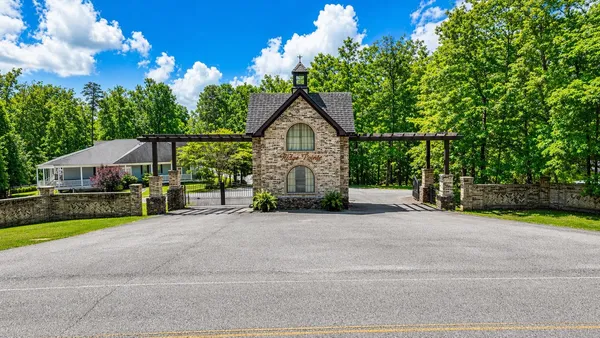 $1,200,000 | 154 Caribe Royale Pointe, Savannah, TN 38372