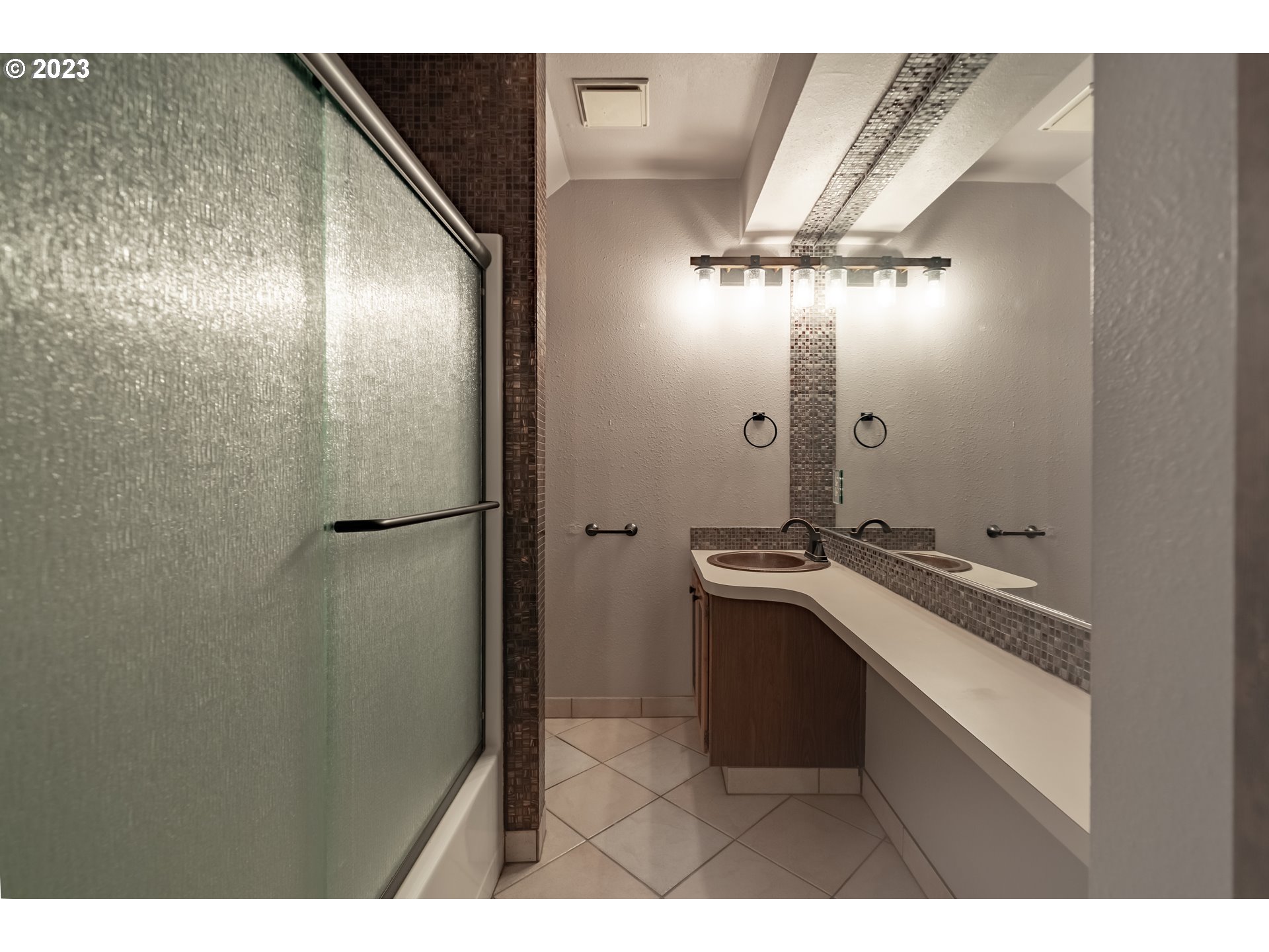 1310 River Road, Unit 12 Longview, WA 98632 - Photo 20 of 30 Bathroom
