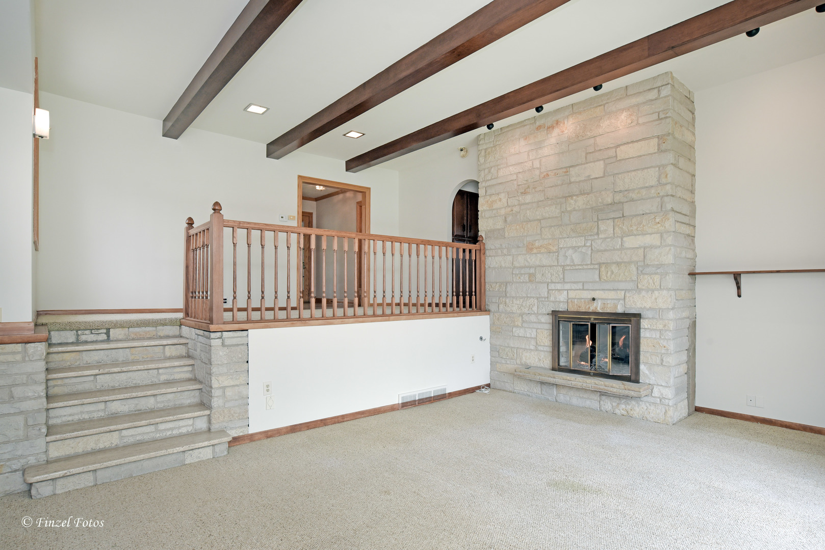 921 North River Road McHenry, IL 60051 - Photo 11 of 31