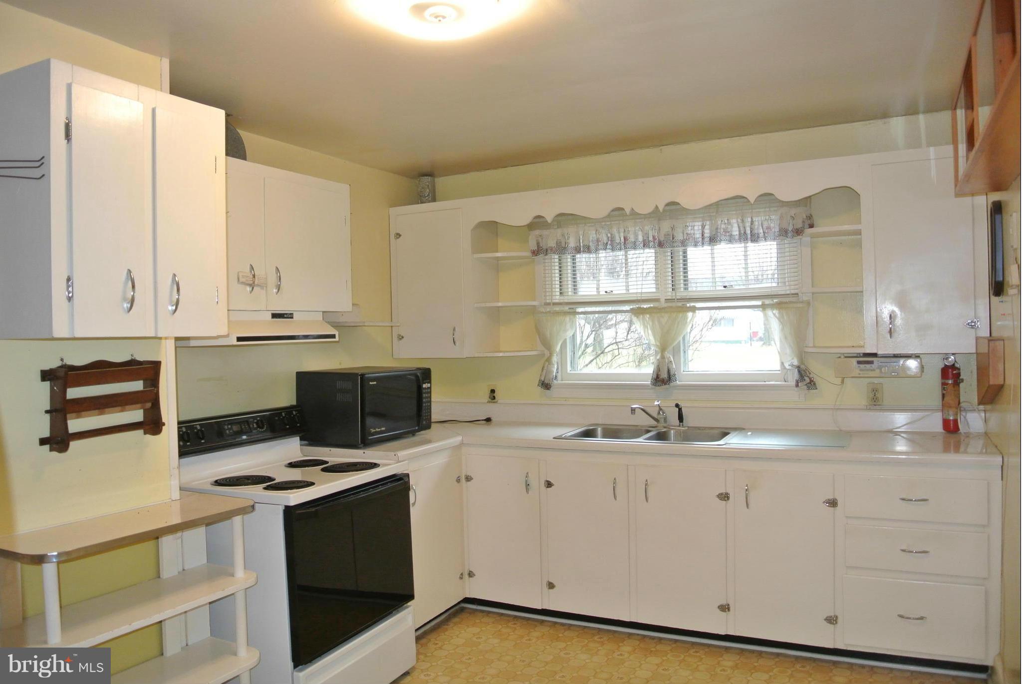 479 Welltown Road Winchester, VA 22603 - Photo 7 of 15 Kitchen