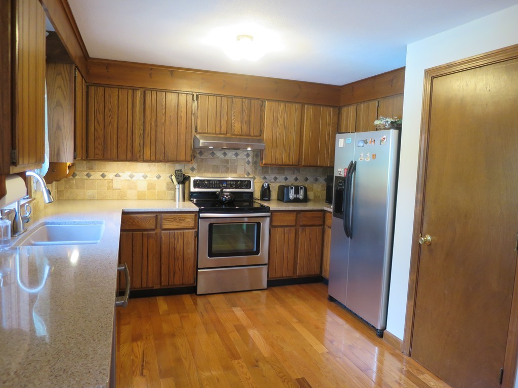 758 N Road Westfield, MA 01085 - Photo 7 of 30