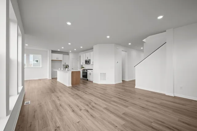 $574,900 | 1520 Philipp Way, Shakopee, MN 55379