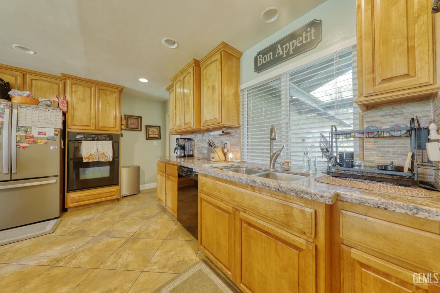 Undisclosed Address Bakersfield, CA 93308 - Photo 15 of 64