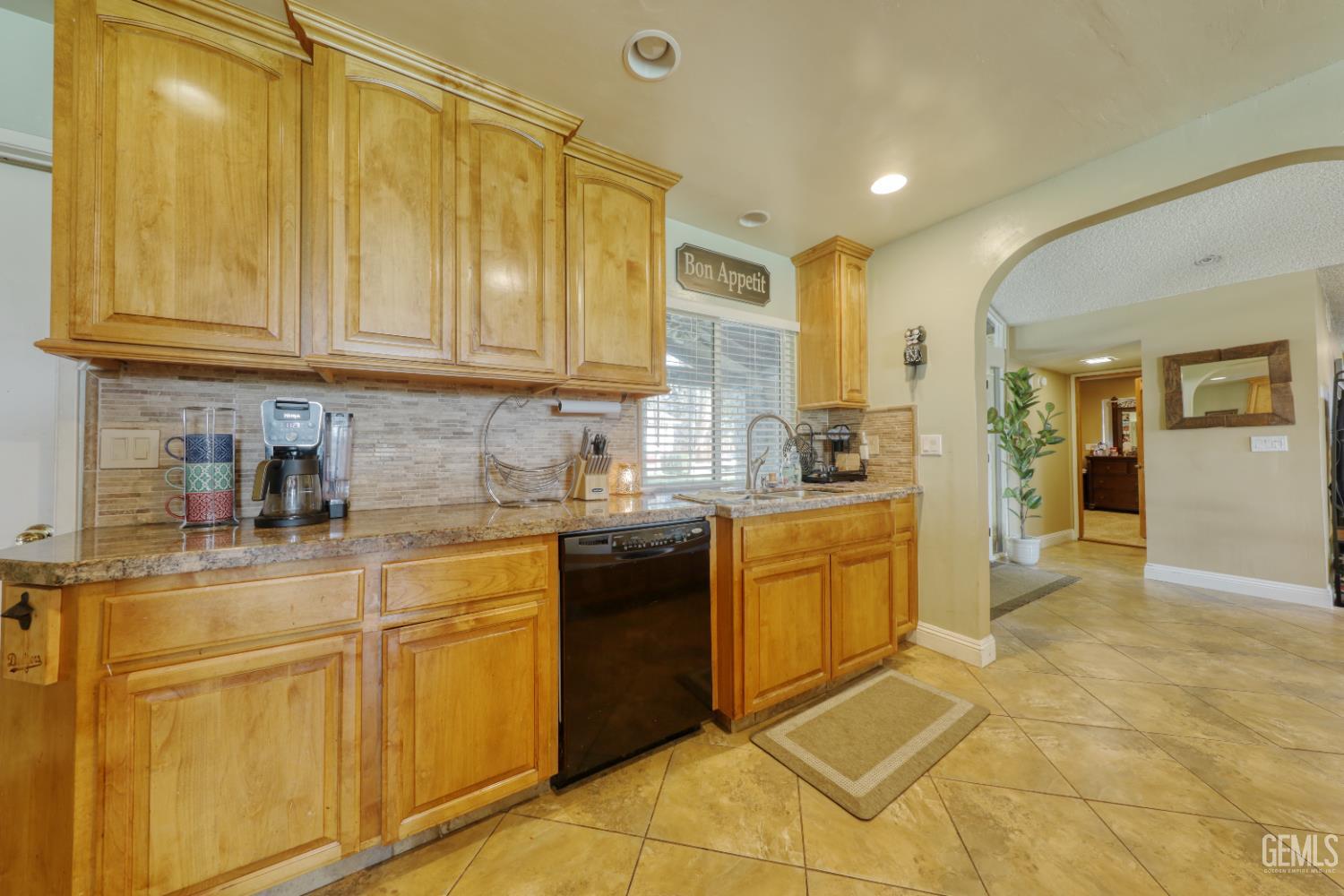 Undisclosed Address Bakersfield, CA 93308 - Photo 16 of 64