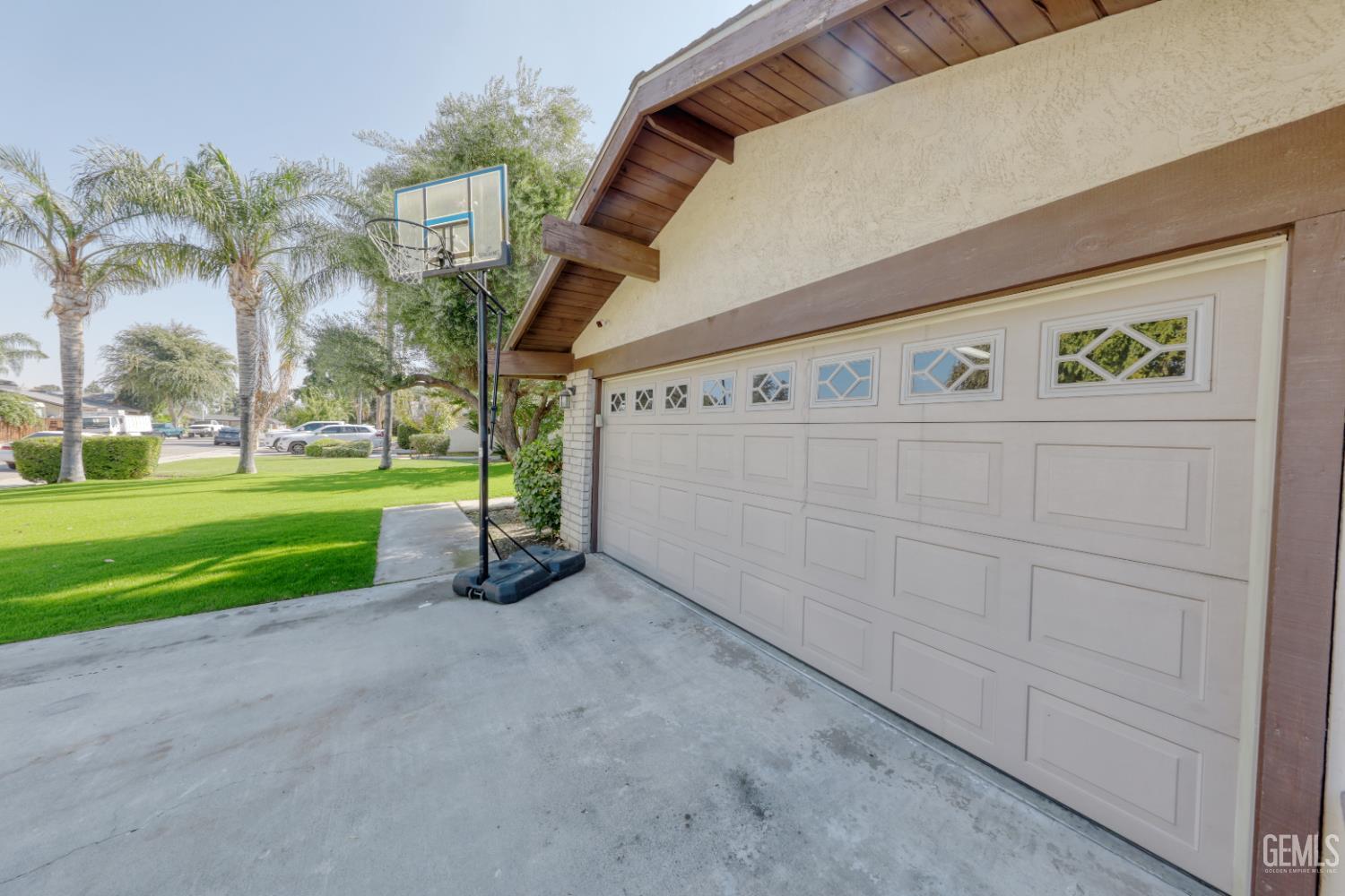Undisclosed Address Bakersfield, CA 93308 - Photo 5 of 64