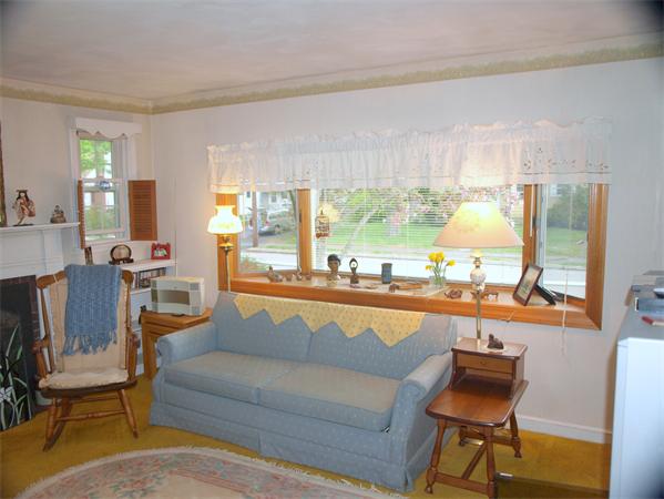 82 Howie Road Braintree, MA 02184 - Photo 8 of 26 Gallery Image 8