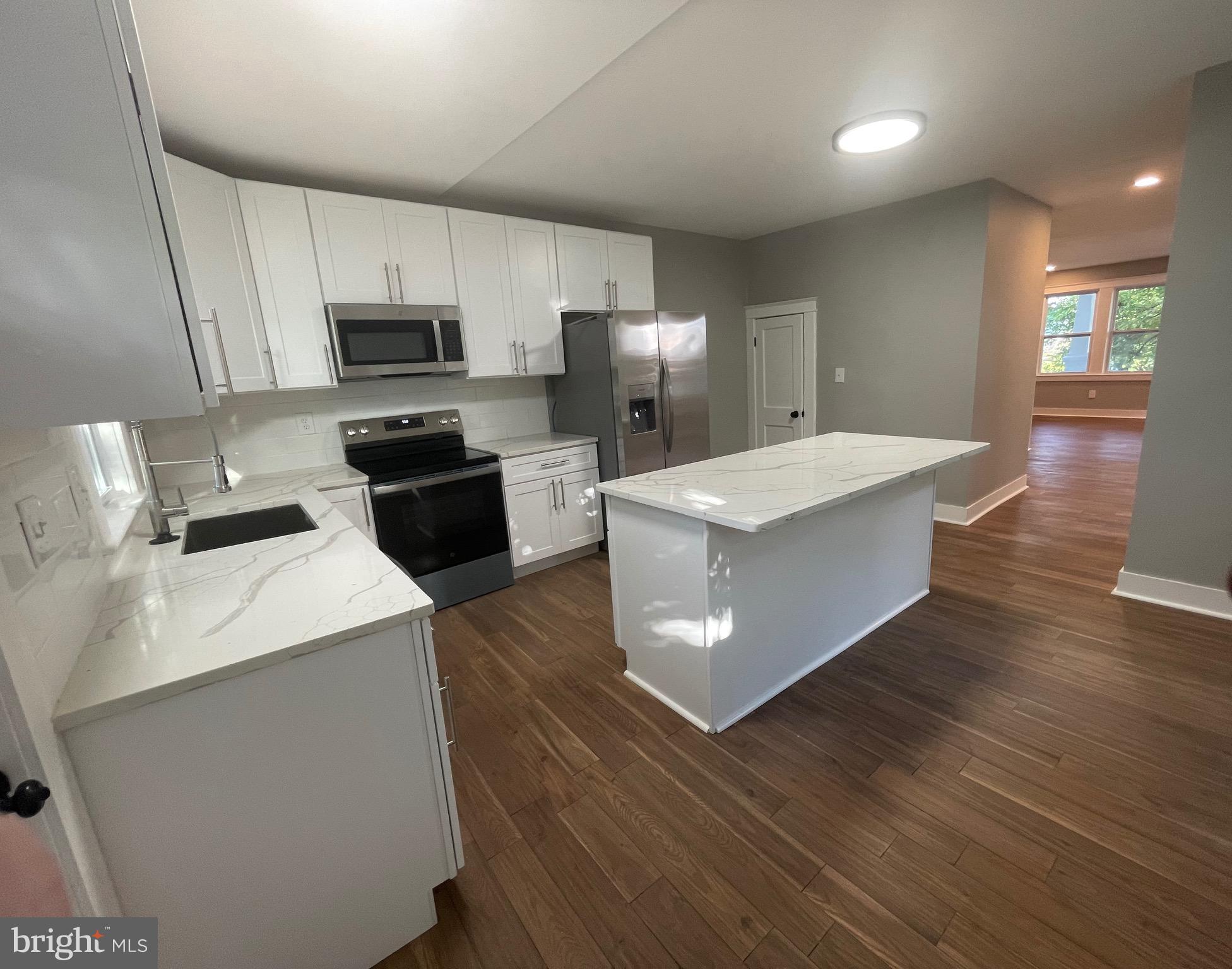 416 Walcott Road Baltimore, MD 21206 - Photo 5 of 37