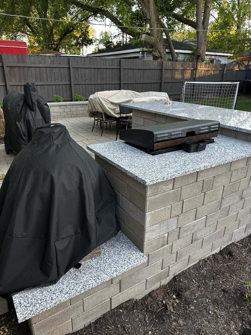 46 North Ridgemoor Avenue Mundelein, IL 60060 - Photo 13 of 16 a view of outdoor sitting area with furniture