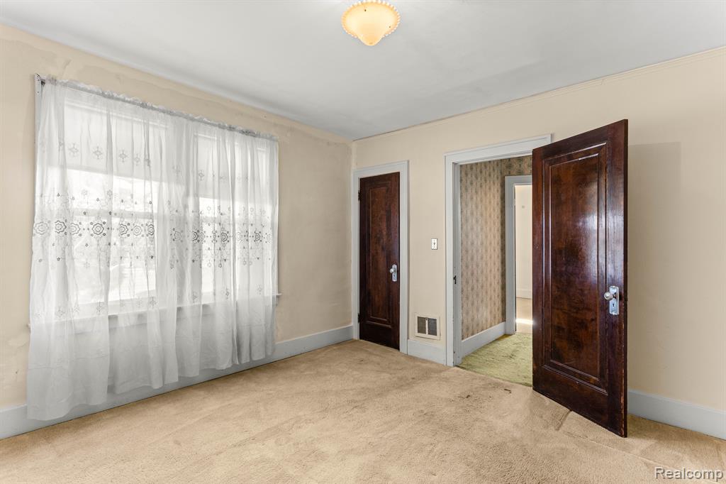 7722 Miller Road Dearborn, MI 48126 - Photo 15 of 23
