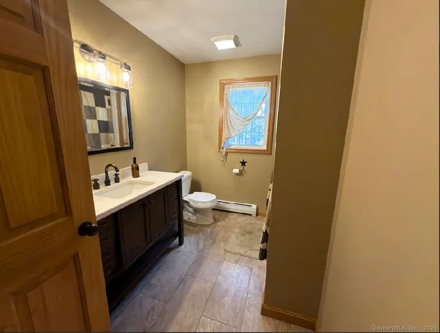 $425,000 | 15 Ryler Court, Thompson, CT 06255