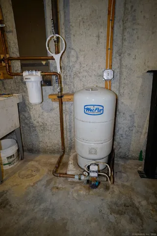 $425,000 | 15 Ryler Court, Thompson, CT 06255