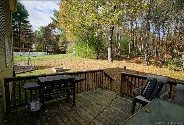 $425,000 | 15 Ryler Court, Thompson, CT 06255