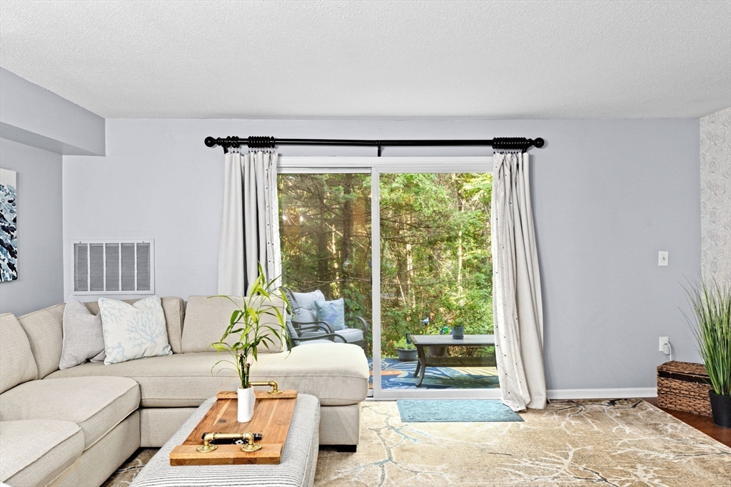 16 Beal's Cove Road, Unit B Hingham, MA 02043 - Photo 3 of 15